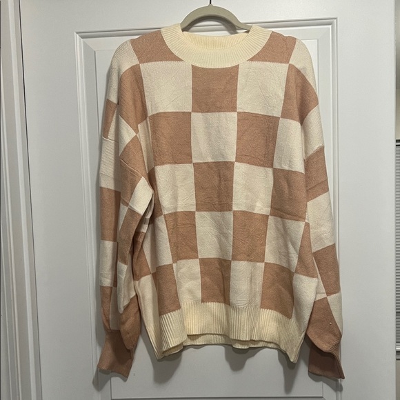 Zesica Sweaters - Checkered Cream and Tan Women's Sweater